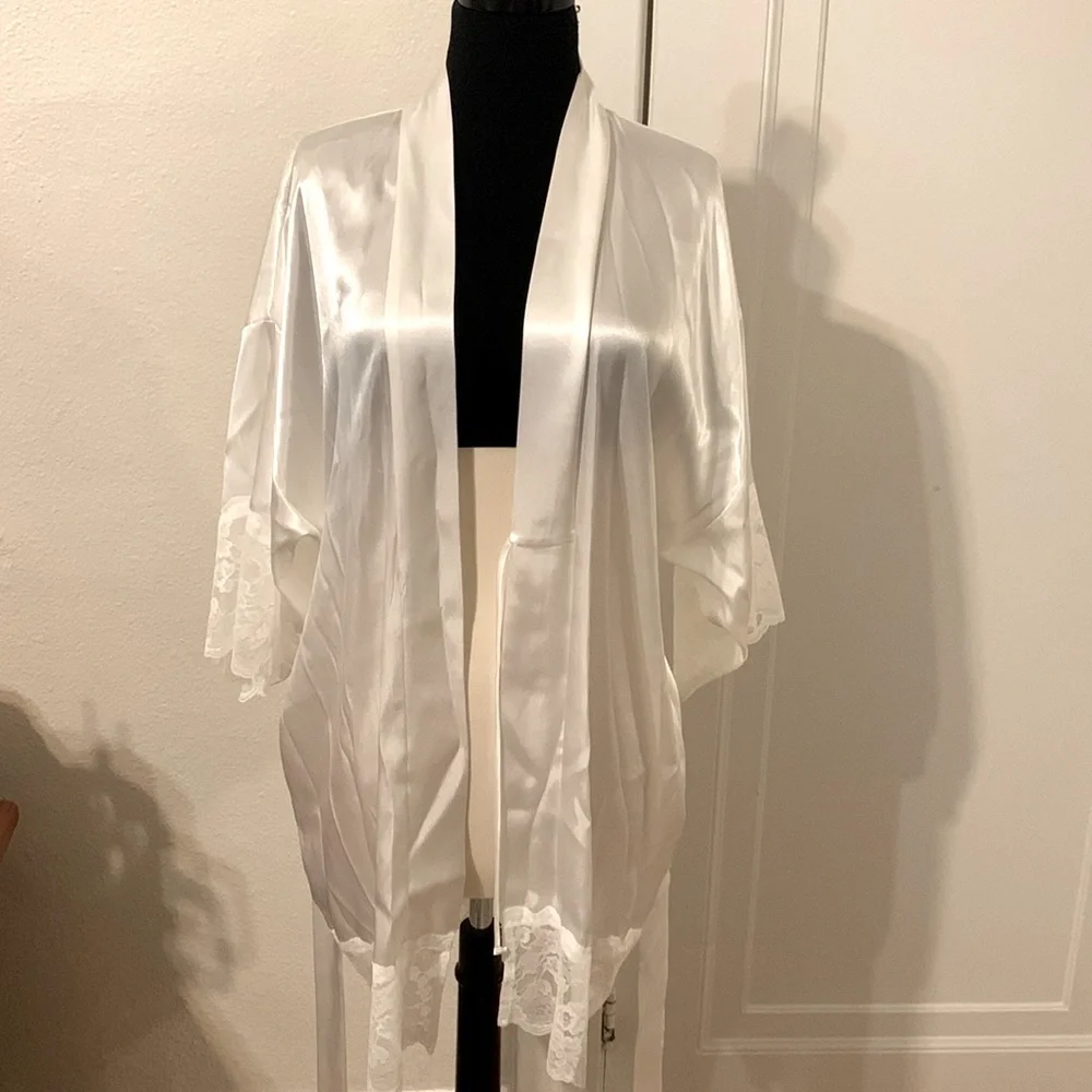 Bride Robe - Picture 3 of 7